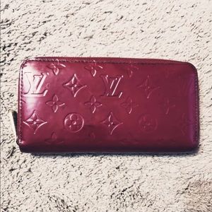 Louis Vuitton vernis leather matte zippy wallet
